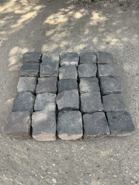 Reclaimed Granite Cubes Approx. 100mm x 100mm x 100mm